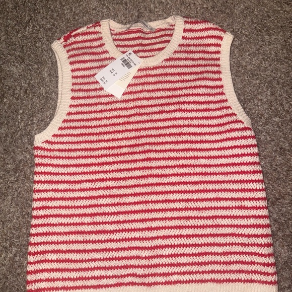 Abercrombie & Fitch Red and Cream Striped Knit Set - Picture 2 of 7